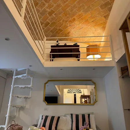Hestya Domus